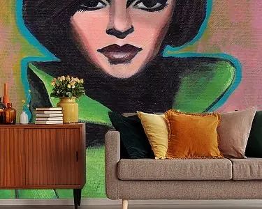 Premium Girl In Green Coat (Close-up) (gezien bij vtwonen)