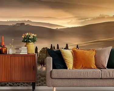 Zamów teraz Toscaans landschap met boerderij en prachtige ochtendnevel