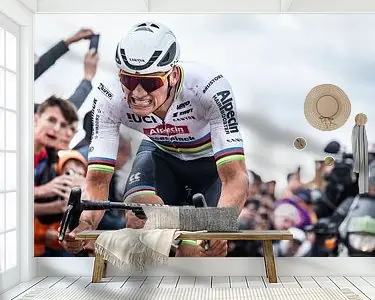 Nowość Mathieu van der Poel wint Parijs Roubaix