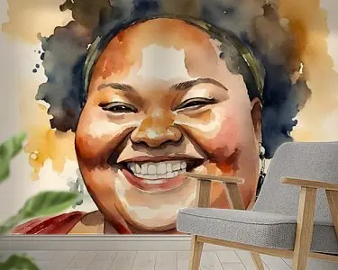 Autentyczny Gezellige dame met kroeshaar en een lach