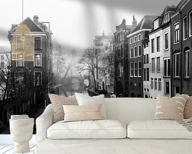 Zwrot pieniędzy Oudegracht in Utrecht en de Gaardbrug gezien vanaf de Maartensbrug in zwart-wit