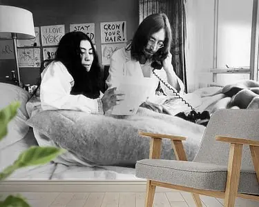 John Lennon en Yoko Ono in bed Zamów teraz