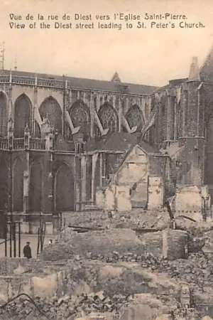 Zwrot pieniędzy België Ruïnes van Leuven 1914 WO1 Ruines de Louvain Vue de la Rue de Diest vers l'Eglise St. Pierre La Grande Guerre The Great War 1914-1918 HC58917