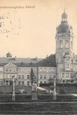 Duitsland Neustrelitz Grossherzogliches Schloss Mecklenburg-Voor-Pommeren Kasteel Deutschland Europa HC58512 Tylko dziś