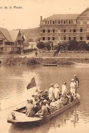 België Waulsort Grand Hotel de la Meuse met veer pont Europa HC55703 Zwrot pieniędzy