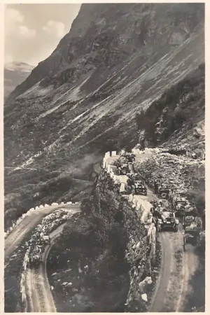 Noorwegen Auto file Veiparti Geiranger Djupvasshytten Norge Norway Europa HC53250 Autentyczny