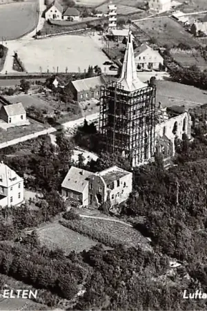 Autentyczny Hoog Elten Luchtopname KLM No. 18611 Dit dorp was tijdelijk bij Nederland gevoegd Luftaufnahme Hoch-Elten Deutschland Duitsland Europa HC52586