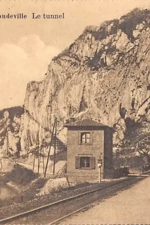 België Profondeville Bords de la Meuse Tunnel Spoortunnel Spoorwegen Europa HC45470 Rabat