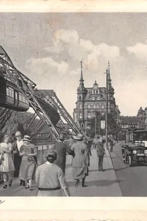 Duitsland Wuppertal Barmen Neuerweg Schwebebahn Auto en Tram 1930 Deutschland Europa HC45065 Autentyczny