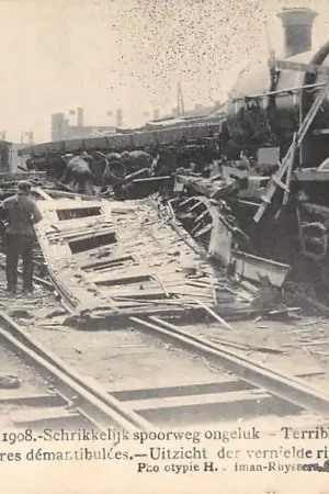 België Kontich Contich 21 Mai 1908 Schrikkelijk spoorweg ongeluk Uitzicht der vernielde rijtuigen Spoorwegen Treinen 1908 Europa HC42117 Wyprzedaż