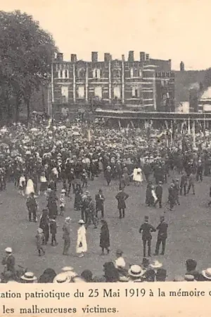 Darmowa dostawa België Tamines WO1 Manifestation patriottique du 25 Mai 1919 a la memoire des martyrs de Tamines Place ou furent massacrees les malheureuses victimes Europa HC42011