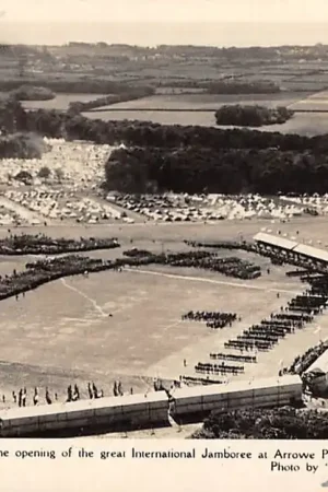 Zamów teraz Engeland Scouting A view from an aeroplane of the opening of the great International Jamboree at Arrow Park Birkenhead 1929 Padvinderij England Europa HC41492
