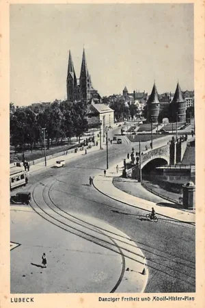 Duitsland Lübeck Danziger Freiheit und Adolf - Hitler - Platz Tram Deutschland Europa HC40810 Tylko dziś