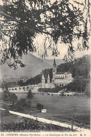 Zwrot pieniędzy Frankrijk Lourdes La Basilique et Pic du Jer France Europa HC39776