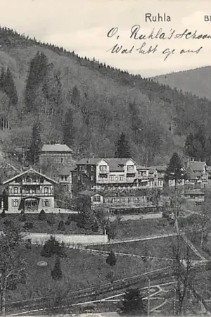 Ekspresowa dostawa Duitsland Ruhla Blick auf den Bermberg Wartburgkreis Thüringen Deutschland Europa HC37248
