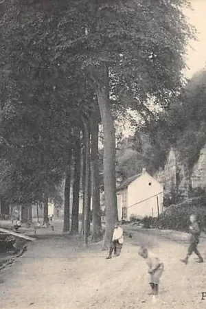 België Klein-Ternaaien Petit-Lanaye Les Grottes Kanaal met binnenvaart schepen Scheepvaart Europa HC35745 Ostatnia szansa