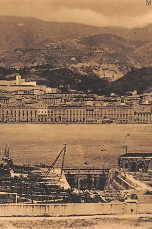 Italië Messina Panorama visto del mare Haven Scheepvaart Italia Europa HC35051 Zamów teraz