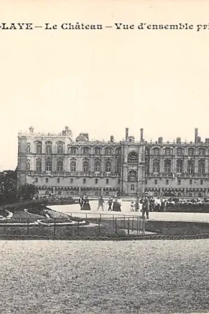 Premium Frankrijk St-Germain-en-Laye Le Chateau Vue d'ensemble prise du jardin anglais Kasteel France Europa HC34748