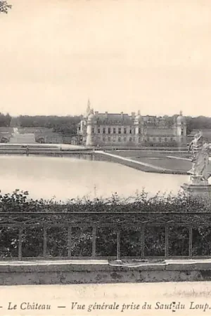 Frankrijk Chantilly Le Chateau Vue generale prise du Saut du Loup Kasteel France Europa HC34704 Wyprzedaż