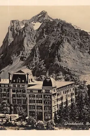 Zwitserland Grindelwald Baer Grand Hotel mit Wetterhorn Schweiz Suisse Switzerland Europa HC34018 Niska cena