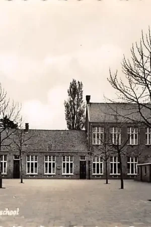 Szybka dostawa België St. Pieters Lille Bewaarschool 1960 Europa HC33831