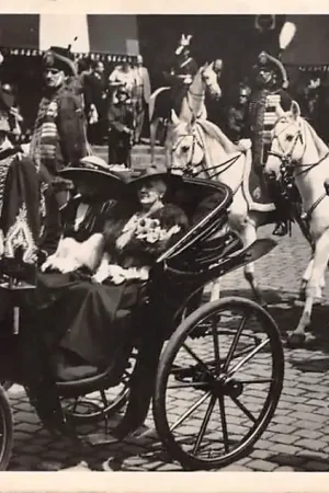 Hongarije Budapest Bezoek Koning Vittorio Emanuelle Italië 1937 Koningshuis Paard en wagen Magyarország Hungary Italia Europa HC31377 Ekspresowa dostawa