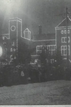 Amsterdam Bezoek President Fallieres van Frankrijk Juli 1911 Verlichte gebouwen HC30341 Najlepsza cena