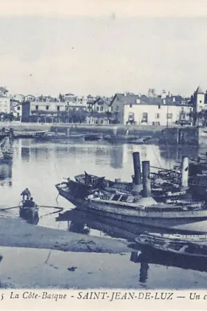 Nowość Frankrijk Saint-Jean-de Luz Un coin du port La Cote-Basque Sleepboot Schepen Scheepvaart France Europa HC30321