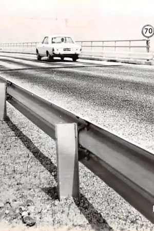 Zierikzee Colijnsplaat Oosterschelde brug Langste brug in Europa Auto HC27260 Autentyczny