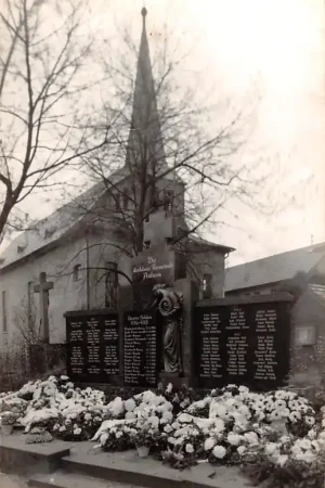 Ostatnia szansa Duitsland Astheim Fotokaart monument WO1 en WO2 Deutschland Europa HC26588