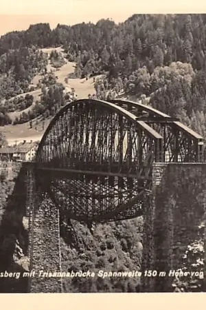 Oostenrijk Landeck Arlbergbahn Schloss Wiesberg mit Trisannabrucke Tirol Spoorwegen Österreich Austria Europa HC26978 Premium