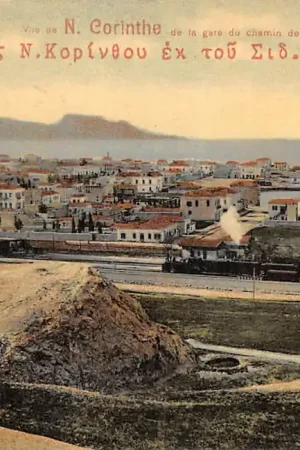 Griekenland N. Cortinhe de la Gare du chemin de fer Stoomtrein bij het station 1909 Spoorwegen Hellas Greece Europa HC22405 Premium