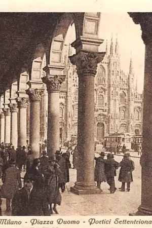 Oryginalny Italië Milano Piazza Duomo Portici Settentrionali Tram Italia Europa HC21090