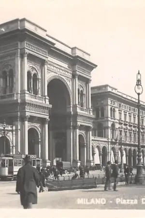 Kup teraz Italië Milano Piazza Duomo - Galleria V.E. Tram Italia Europa HC21087