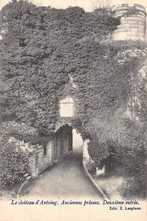België Antoing Le chateau d'Antoing Anciennes prisons 1904 Kasteel Europa Deuxieme entree HC19087 Tani