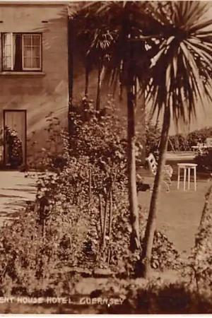 Oferta limitowana Engeland Guernsy Grounds of Old Government House Hotel 1933 England Great Britain Europa HC18433