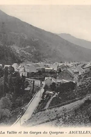 Tylko dziś Frankrijk Route des Alpes La Vallee et les Gorges du Queyras AIGUILLES station estivale France Europa HC17946