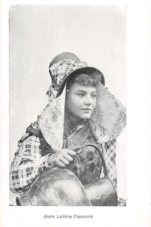 Zwrot pieniędzy België Jeune Laitiere Flamande Jong Vlaams Melkmeisje Klederdracht Europa Vintage HC17391