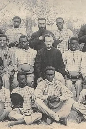 Wyprzedaż Weert Donck Lier Missiehuizen 11. Negerseminarie Senegal Links en rechts een negerpriester Missien van de Paters van den H. Geest Afrika Belgie Europa HC16427