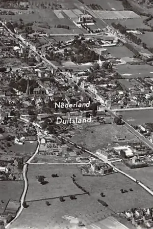 Oferta Vaals Luchtfoto met de grens Nederland - Duitsland 1967 HC6163