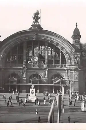 Zwrot pieniędzy Duitsland Wiesbaden Fotokaart Station met tram Spoorwegen Deutschland Europa HC5346