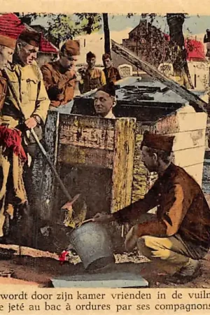 Wysoka jakość Belgie Militair Kamp Een vuilaard wordt door zijn kamer vrienden in de vuilnisbak geworpen Soldaten Europa HC5423