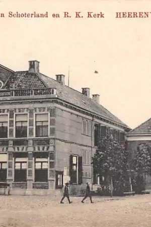 Heerenveen Gemeentehuis van Schoterland en R.K. Kerk 1921 HC61521 Niska cena