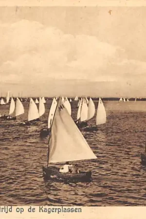 Warmond Jolle - wedstrijd op de Kagerplassen Zeilschepen Zeilen 1932 Teylingen HC61400 Niska cena