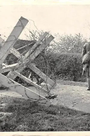 Militair Mobilisatie 1939 Wegversperring met soldaat WO2 Nederland Paraat Serie 2 HC61366 Premium