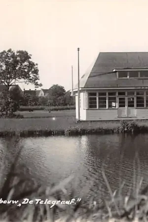 Groot-Ammers Boezem met IJsclub gebouw De Telegraaf Fotokaart Bij Schoonhoven Alblasserwaard HC61352 Premium