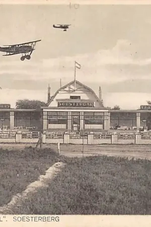 Soesterberg Theehuis Soesterdal met Fokker vliegtuigen 1929 Soest HC28162 Rabat