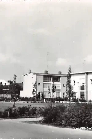 Valkenswaard Julianastraat met kerk 1970 HC27927 Rabat