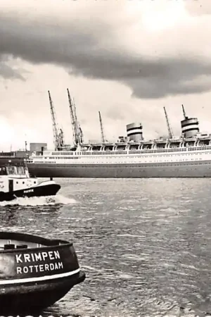 Niska cena Rotterdam s.s. Nieuw Amsterdam en Statendam op de Maas Holland America Line Sleepboot Havik 1957 Scheepvaart Schepen HC27457