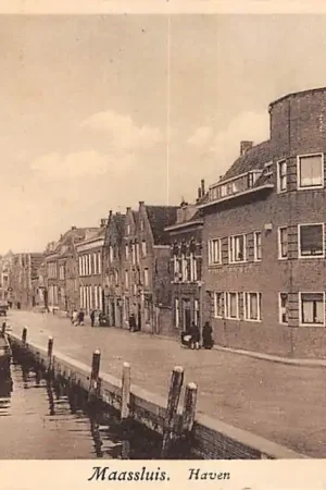 Wyprzedaż Maassluis Haven met schepen Scheepvaart 1933 HC26850